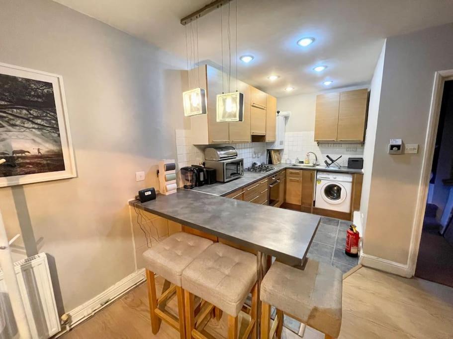 *New* Beautiful 2 Bedroom House In Central Location London Exterior photo