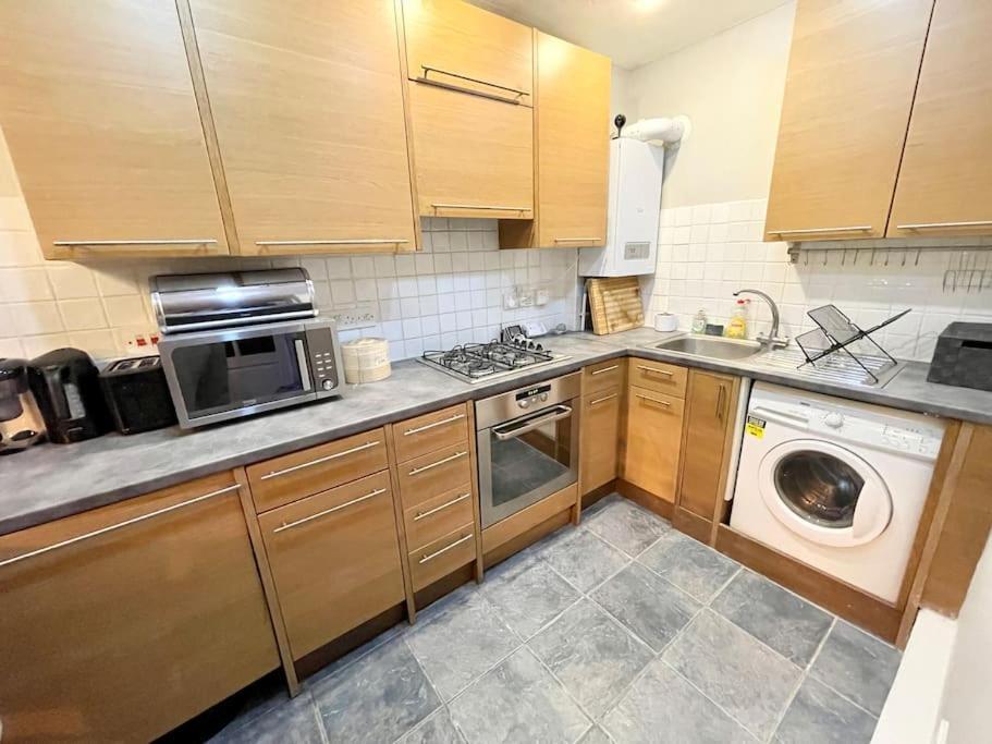 *New* Beautiful 2 Bedroom House In Central Location London Exterior photo